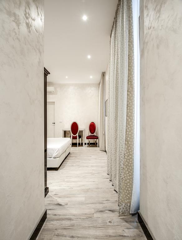 Arena Easy Suites Guesthouse ヴェローナ エクステリア 写真