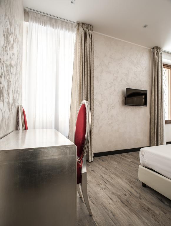 Arena Easy Suites Guesthouse ヴェローナ エクステリア 写真